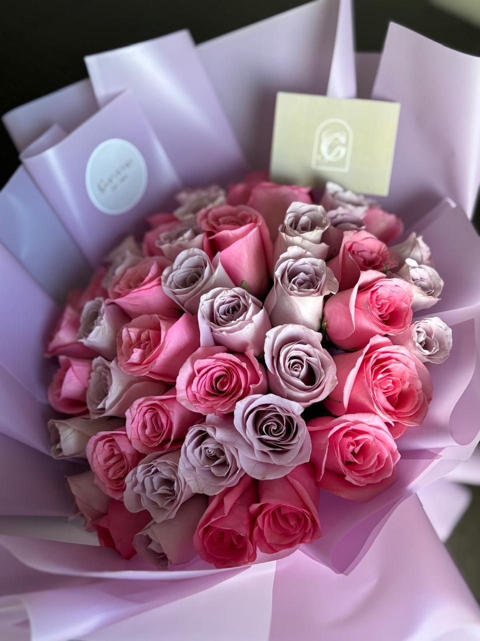 Arreglos florales únicos y llenos de vida. Encuentra el bouquet ideal con entrega rápida en San Pedro Sula.